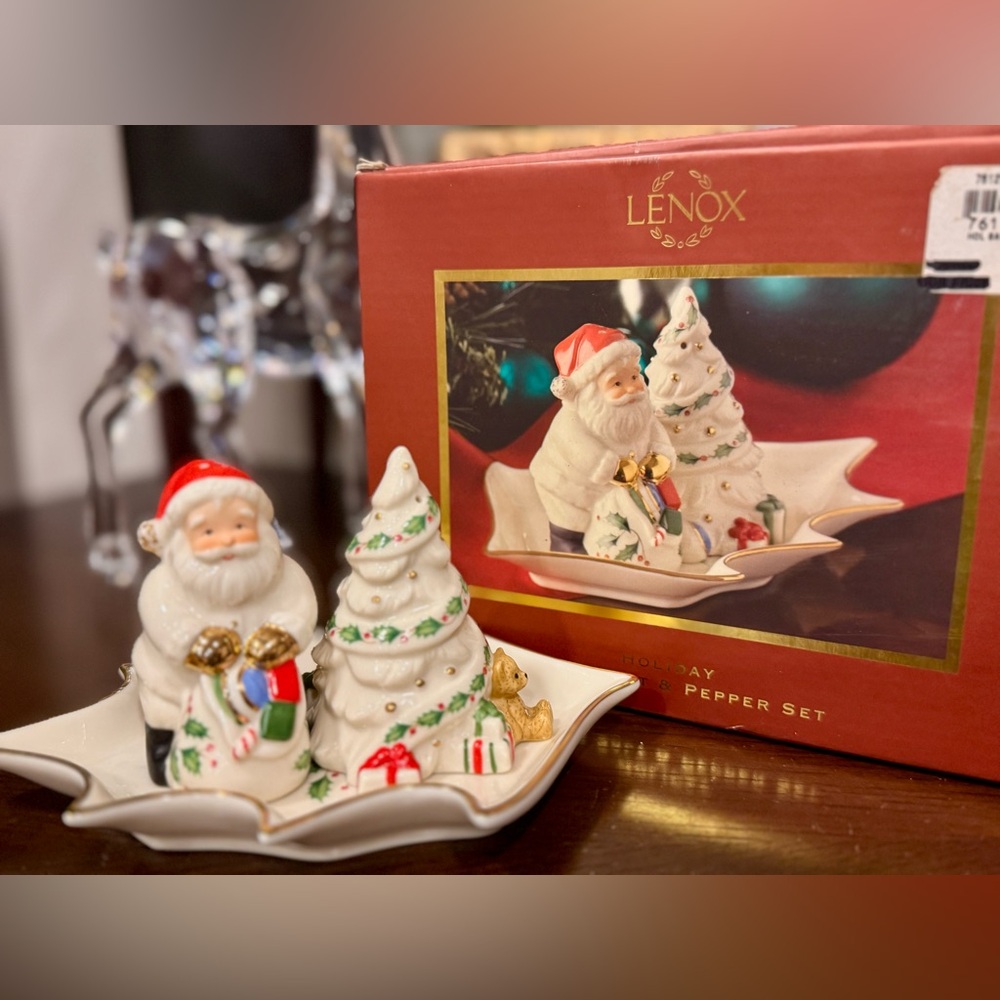 Christmas Lenox Salt & Pepper Set Santa & Xmas Tree 🌲 w/Tray Gold Accents In Box